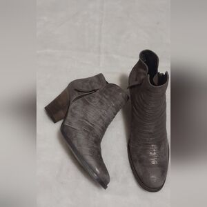 Women's Taupe Ankle Boots